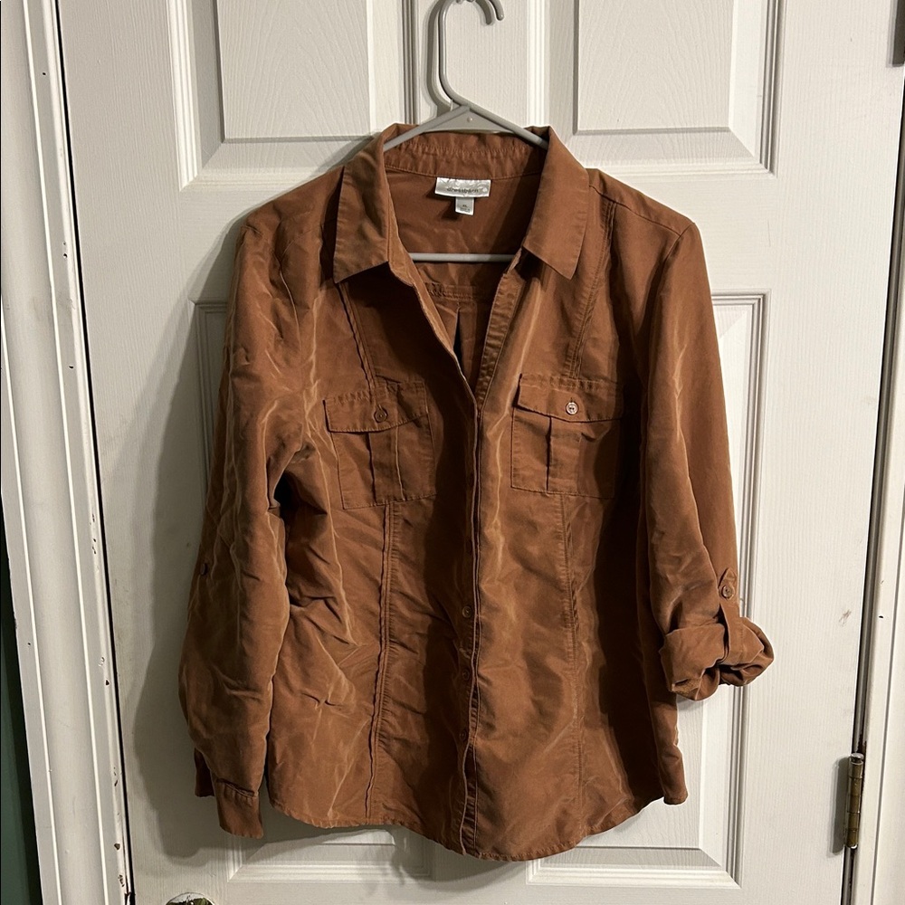 Women's Dress Barn Button-Up Shirt